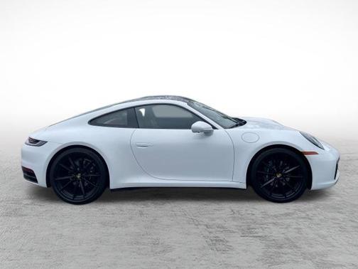 2024 Porsche 911 Carrera 4