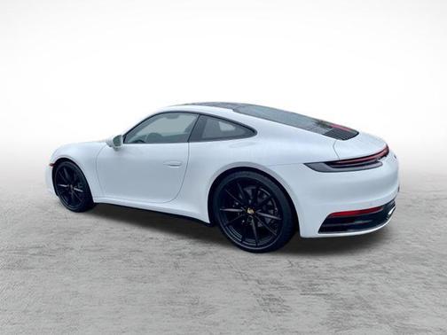 2024 Porsche 911 Carrera 4