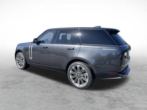 2025 Land Rover Range Rover P530 SE