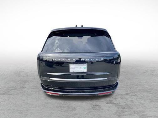 2025 Land Rover Range Rover P400 SE 7 Seat