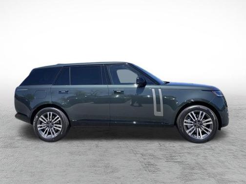 2025 Land Rover Range Rover P530 SE 7 Seat