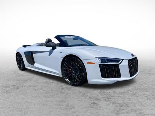 Suzuka Gray Metallic/Black Roof 2018 Audi R8 5.2 V10