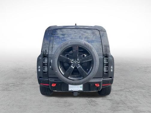 2025 Land Rover Defender 110 P400 X