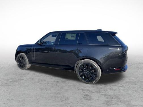 2026 Land Rover Range Rover P400 SE 7 Seat