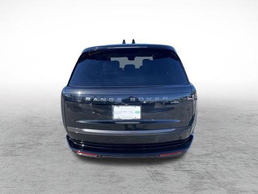 2026 Land Rover Range Rover P400 SE 7 Seat