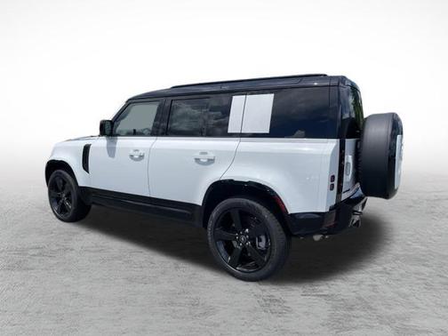 2025 Land Rover Defender 110 P400 X-Dynamic SE