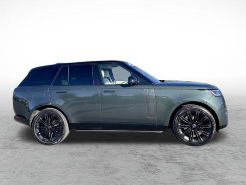 2023 Land Rover Range Rover P530 SE