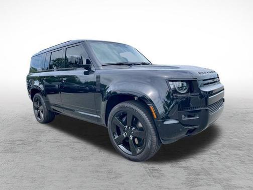 Santorini Black Metallic 2026 Land Rover Defender P400 X-Dynamic SE