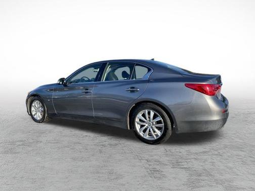 2015 INFINITI Q50 Premium