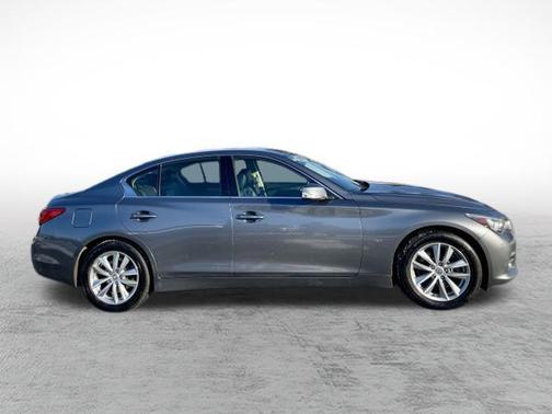 2015 INFINITI Q50 Premium