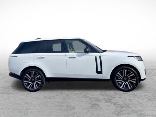 White 2023 Land Rover Range Rover P530 SE