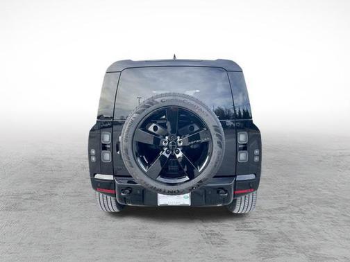 2026 Land Rover Defender P400 X-Dynamic SE