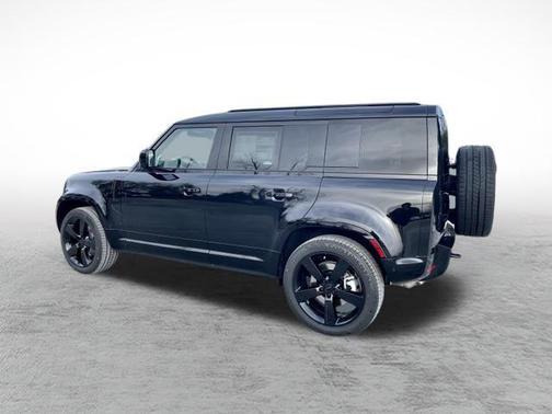 2026 Land Rover Defender P400 X-Dynamic SE