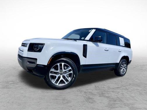 Fuji White 2024 Land Rover Defender 130 P400 X-Dynamic SE