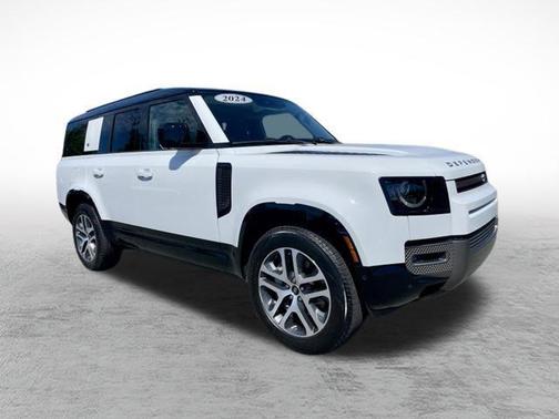 Fuji White 2024 Land Rover Defender 130 P400 X-Dynamic SE