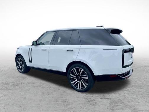 2023 Land Rover Range Rover P530 SE