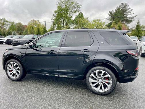 Santorini Black Metallic 2025 Land Rover Discovery Sport Dynamic SE