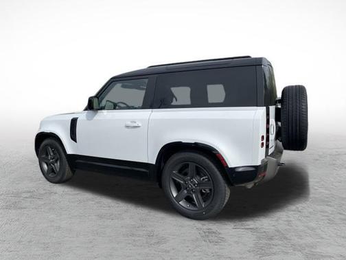 2025 Land Rover Defender 90 P400 X-Dynamic SE