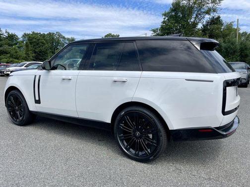 2025 Land Rover Range Rover P400 SE