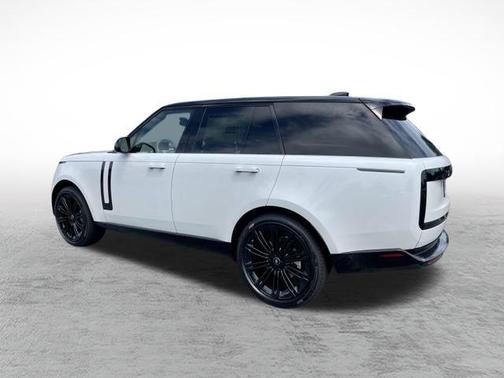 2025 Land Rover Range Rover P400 SE