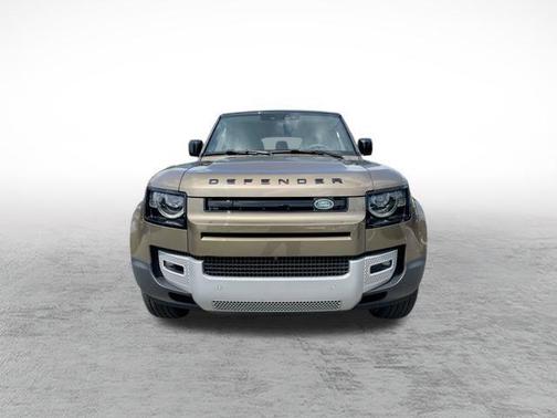 2025 Land Rover Defender 110 P300