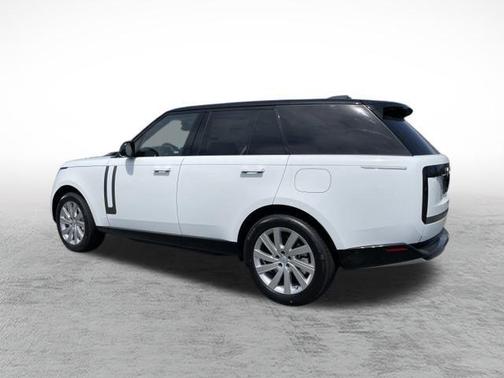 2025 Land Rover Range Rover P550e SE