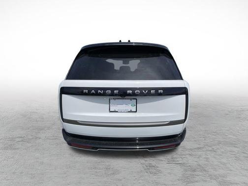 2025 Land Rover Range Rover P550e SE
