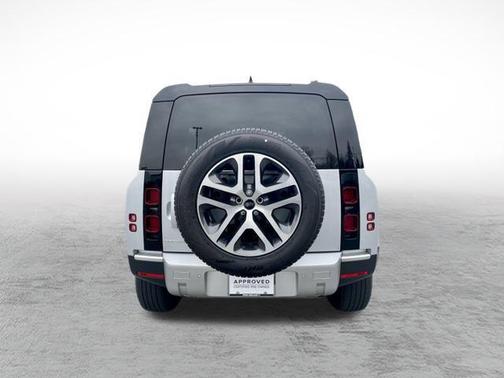 2024 Land Rover Defender 110 P300