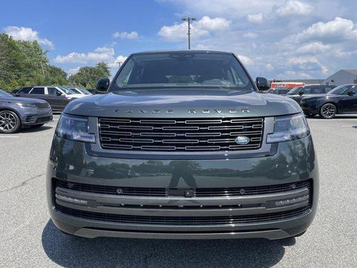 2025 Land Rover Range Rover P400 SE 7 Seat