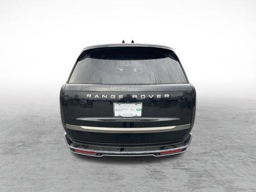 2025 Land Rover Range Rover P530 SE 7 Seat