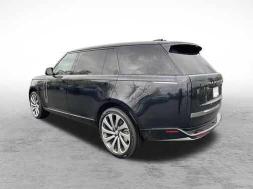 2025 Land Rover Range Rover P530 SE 7 Seat