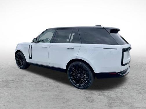 2025 Land Rover Range Rover P530 SE