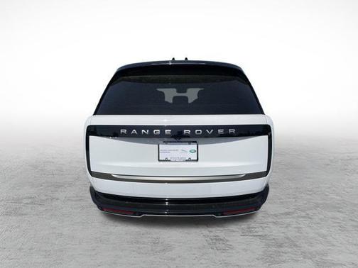 2025 Land Rover Range Rover P550e SE