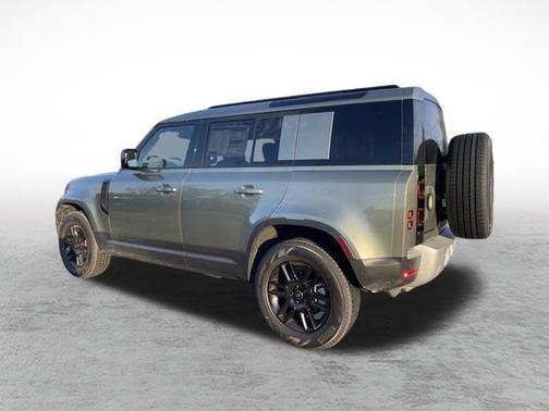 2025 Land Rover Defender 110 P400 S