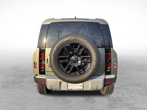 2025 Land Rover Defender 110 P400 S