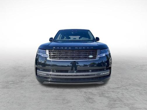 2025 Land Rover Range Rover P550e SE