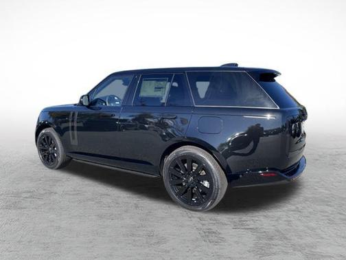 2025 Land Rover Range Rover P550e SE
