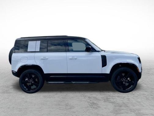 2025 Land Rover Defender 110 P400 X-Dynamic SE