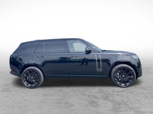 2025 Land Rover Range Rover P400 SE 7 Seat
