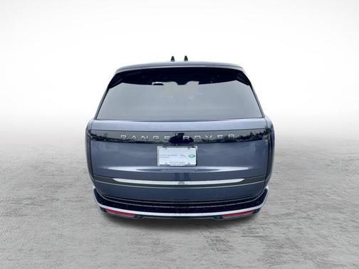 2026 Land Rover Range Rover P530 SE