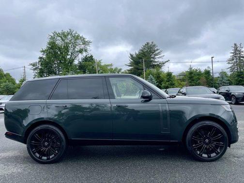 2025 Land Rover Range Rover P400 SE 7 Seat