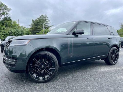2025 Land Rover Range Rover P400 SE 7 Seat