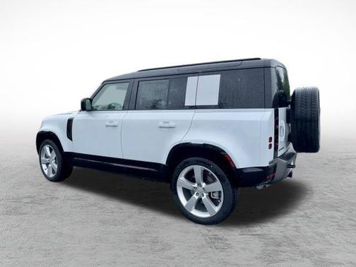 2025 Land Rover Defender 110 P400 X-Dynamic SE