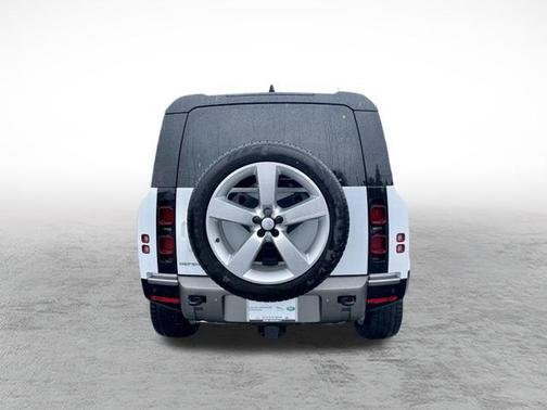 2025 Land Rover Defender 110 P400 X-Dynamic SE