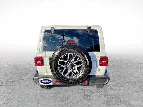 2024 Jeep Wrangler 4-Door Sahara 4x4