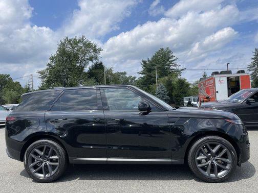 2025 Land Rover Range Rover Sport SE