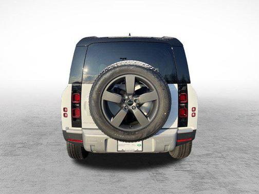2025 Land Rover Defender 110 P400 S
