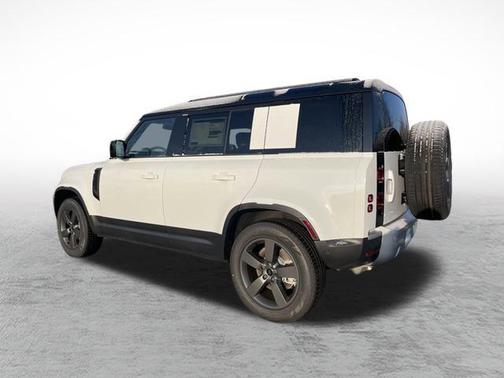 2025 Land Rover Defender 110 P400 S