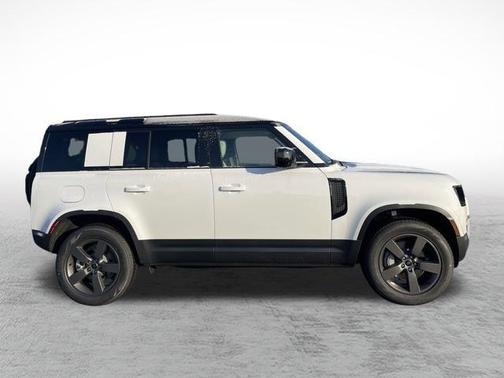 2025 Land Rover Defender 110 P400 S