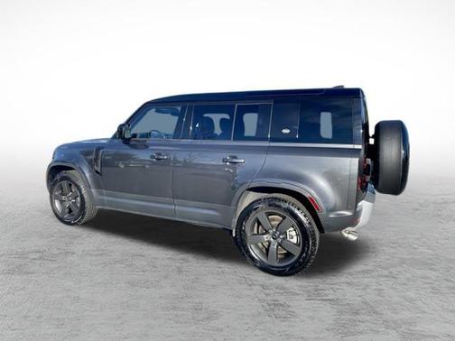 2024 Land Rover Defender 110 P500 SE